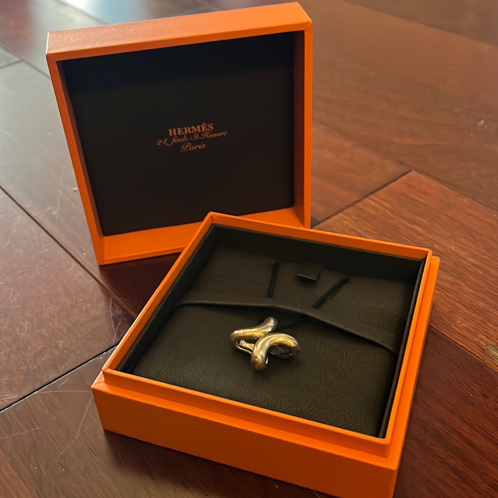 HERMES Paris - Silver H Toggle Necklace